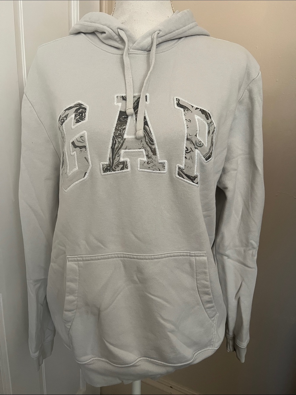 GAP Women’s Pale Gray Pullover Hoodie